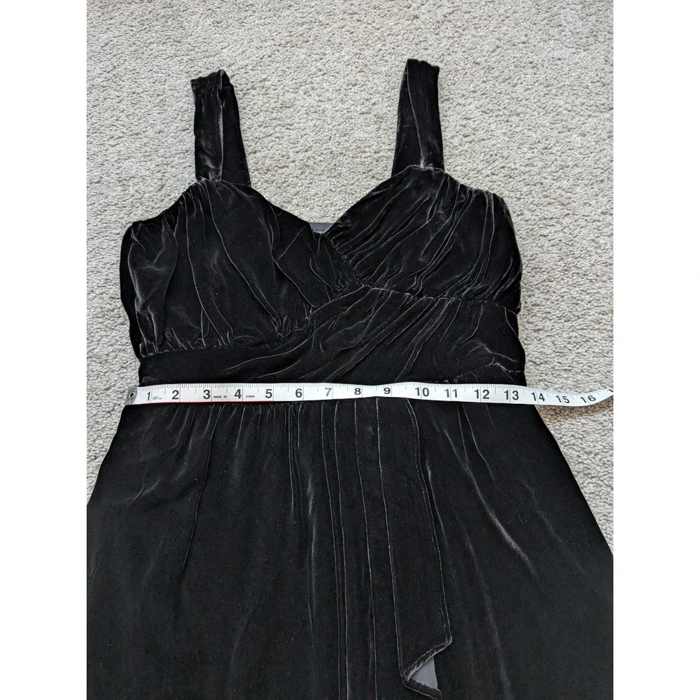 Express Velvet Cocktail Dress Women 10 Black Surplice V-Neck Ruffle Mini Party